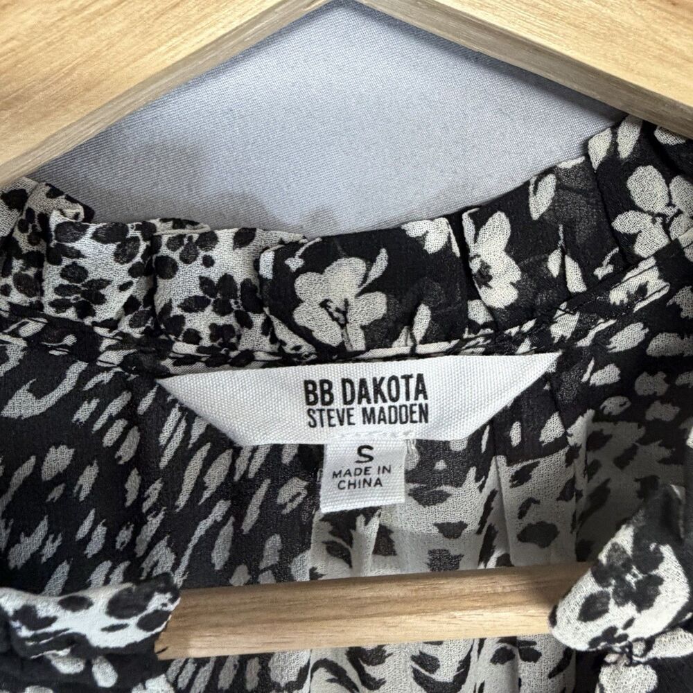 BB Dakota Steve Madden Mix Degrees Midi Dress Size Small Black White Floral EUC - Picture 3 of 8